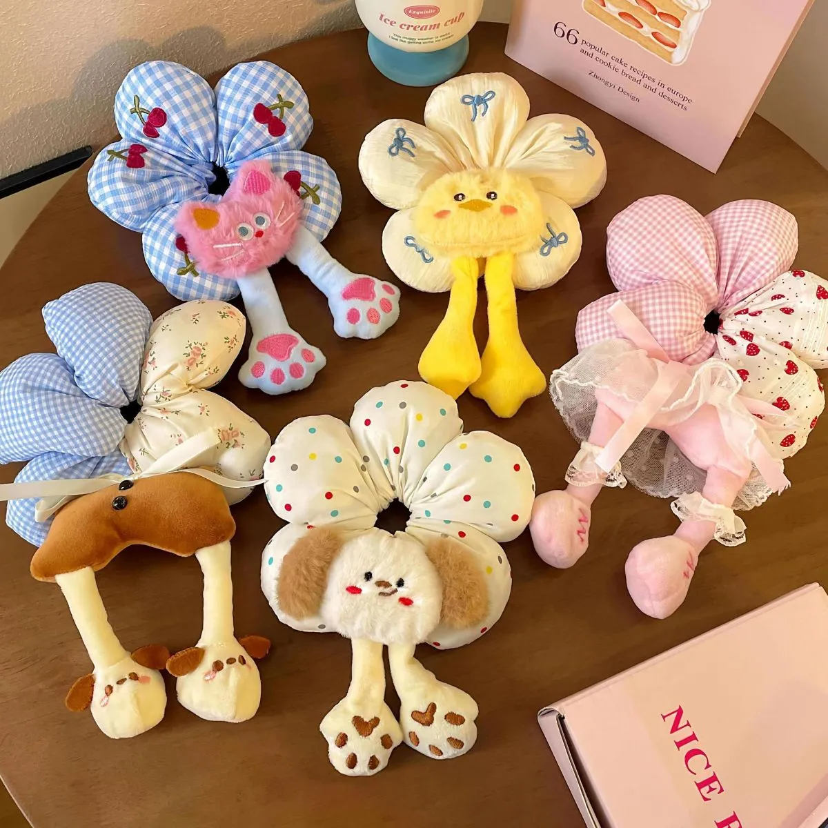 Funny Mickey Mouse Butt Scrunchie – Cute Polka Dot Flower Hair Tie, Soft Sponge Ponytail Holder, Playful Cartoon Hair Accessory for Women Girls